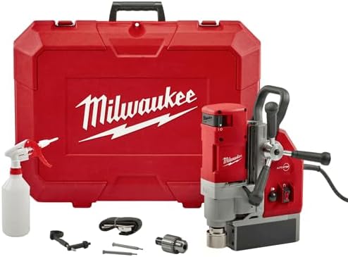 Milwaukee Taladro magnético de 1-5/8" con portabrocas de 1/2"