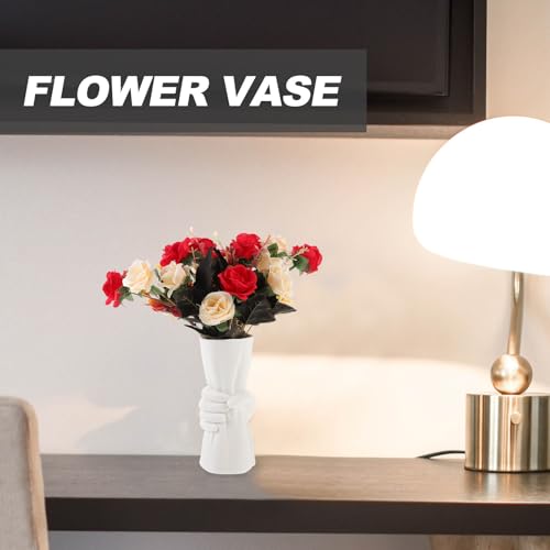 Vase en céramique blanc au design moderne et finition soignée