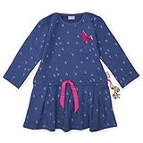Das Kleid besteht aus blauem Frenchterry mit verspieltem Alloverprint