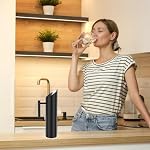 UKQRRTC 2L Stainless Steel Water Pitcher with Ice Guard, Large Metal Beverage Carafe for Iced Tea, Cold Water, Juice & Coffee, Rustproof & Shatterproof Serving Jug for Home, Bar & Restaurant, Black