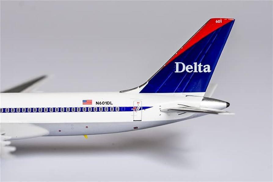 航空機・ヘリコプター 1/200 Delta B747-400 N668US 航空機・ヘリコプター 1/200 Delta B747-400 N668US 航空機