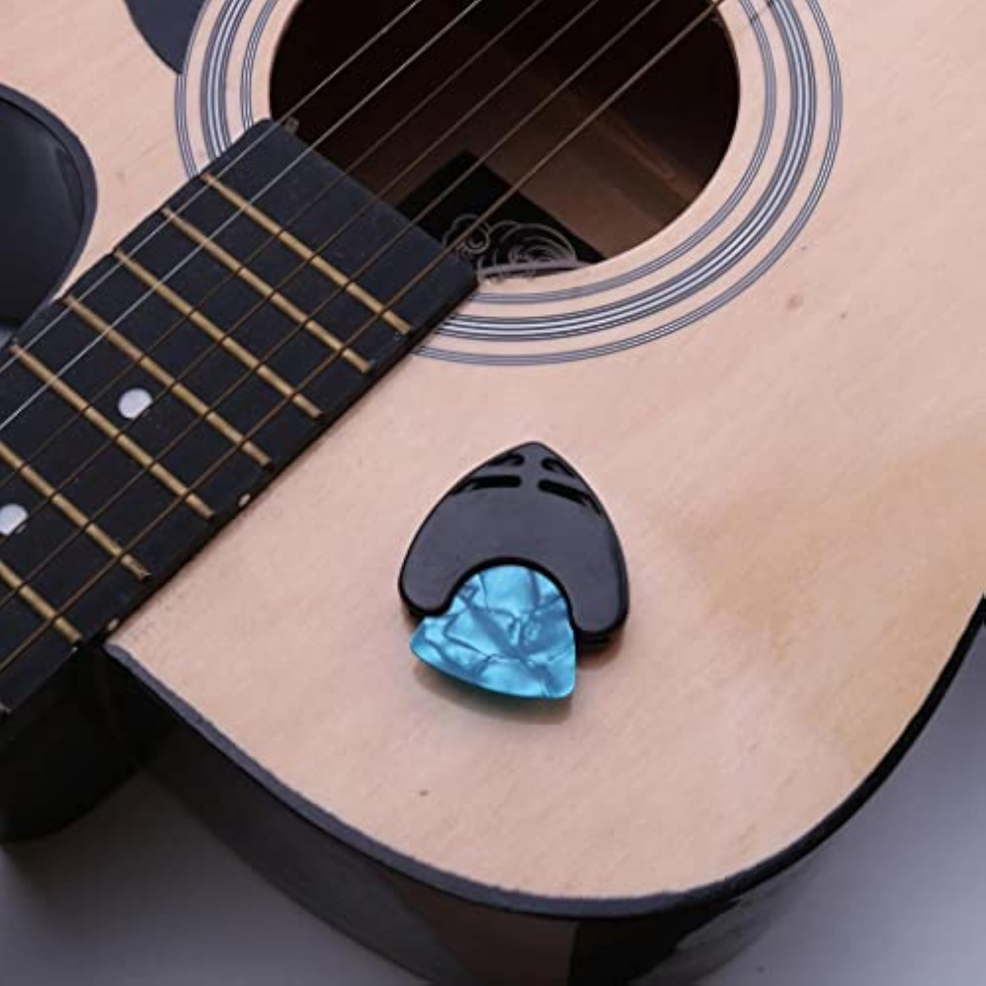 10Pcs Colorful Plastic Guitar Pick Plectrum Heart Shape with Holder Case