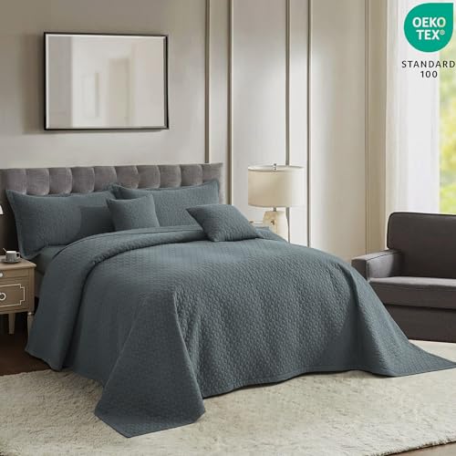 Image of Oversized King Bedspread 128x120 Extra Wide, Diamond Geometric Quilt Set King /Cal King, Lightweight Reversible Coverlet, Straight Edge - Soft Contemporary Look, 5 Piece, Silver Grey