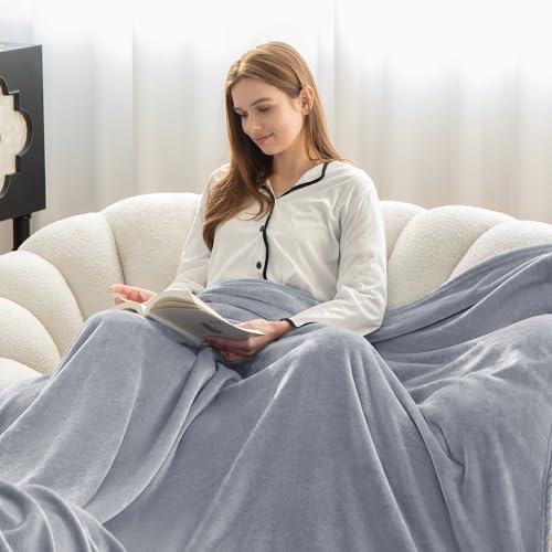 WAVVE Kuscheldecke Flauschig Decke Fleecedecke - Sofadecke 150x200 cm Warm Wohndecke Couchdecke, Hellgrau Decke Weich Sofaüberwurf XL