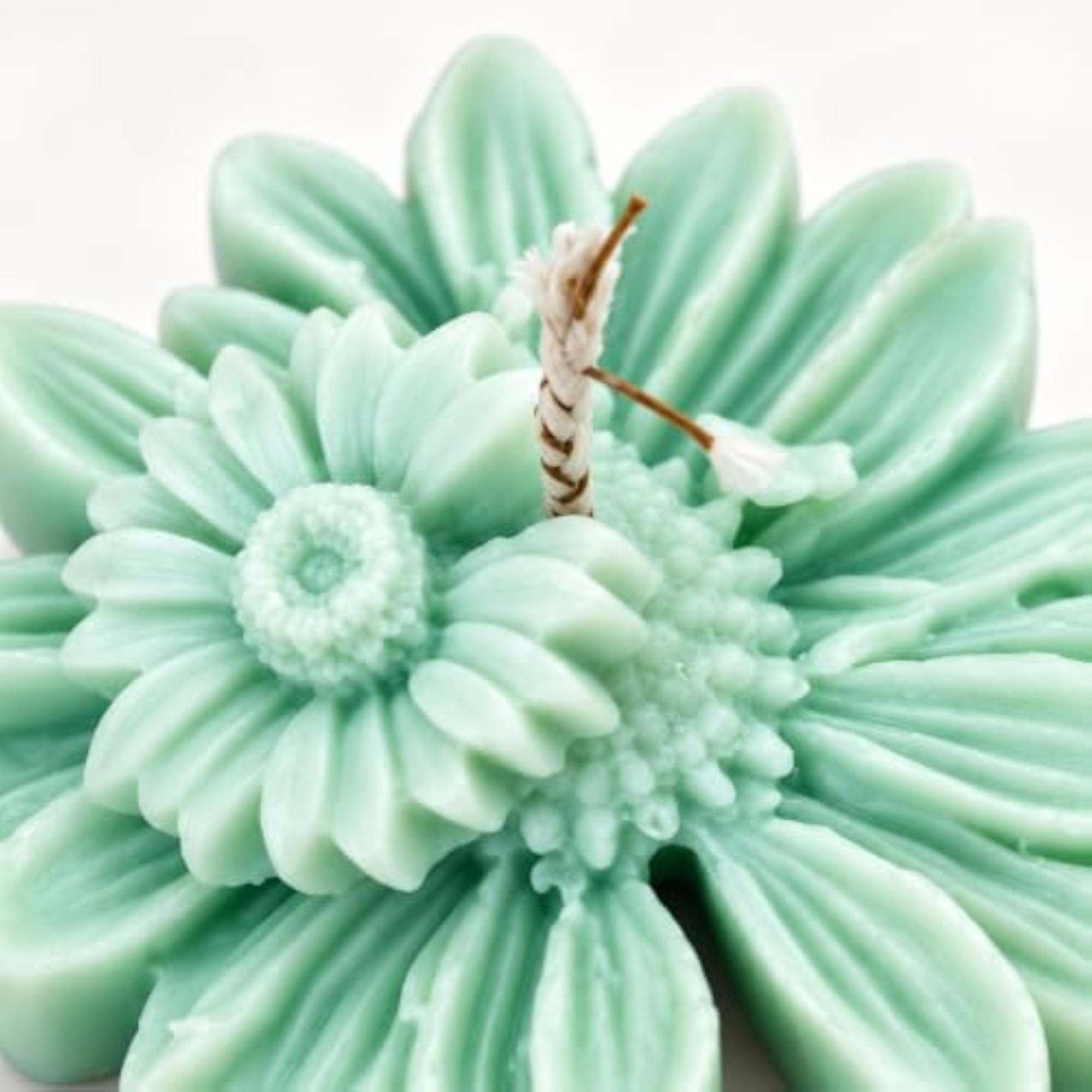 Handmade Light Green Layered Daisy Soy Wax Candle