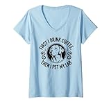 Photo Gallery donna labrador coffee dog owner maglietta con collo a v Photo Gallery donna labrador coffee dog owner maglietta con collo a v