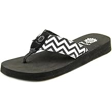 Yellow Box Womens Yulisa Fashion Flip Flop Sandals,Black,6