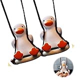 Fácil de colgar: nuestro bonito pato decorativo para espejo retrovisor de coche es fácil de instalar. Simplemente abroche el cordón y cuélguelo en el espejo retrovisor del automóvil. La parte principal de la carrocería no debe ser demasiado larga para no golpear el cristal al frenar.