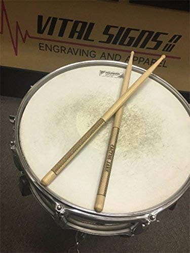 Miniatura 6 de Vital Signs - Baquetas 5A grabadas personalizadas con punta de madera de nogal para batería con nombre o texto, 1 par de baquetas de madera, regalo