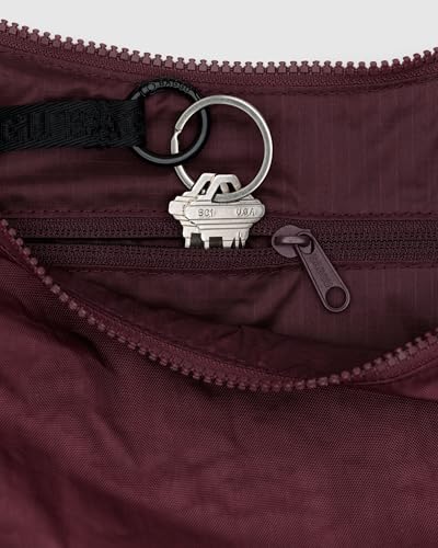 BAGGU Medium Nylon Crescent Bag2