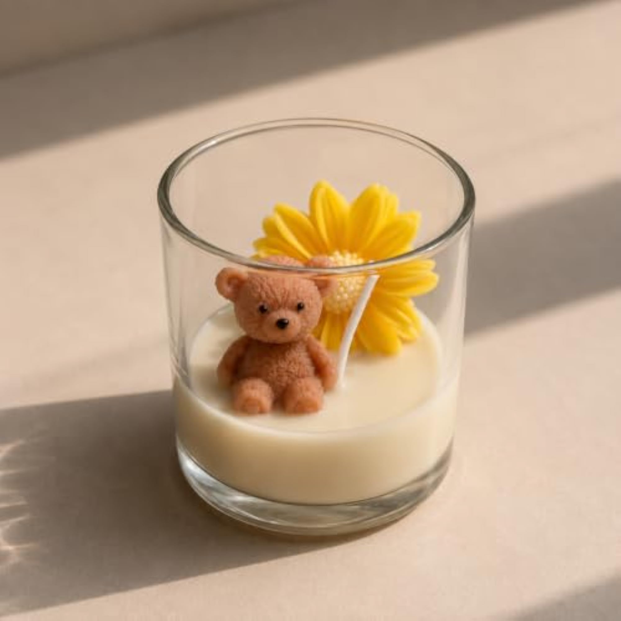 Teddy Bear Daisyflower Candle in Glass Jar