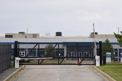 Is Elon Musk’s supercomputer polluting Memphis? Podcast Por arte de portada
