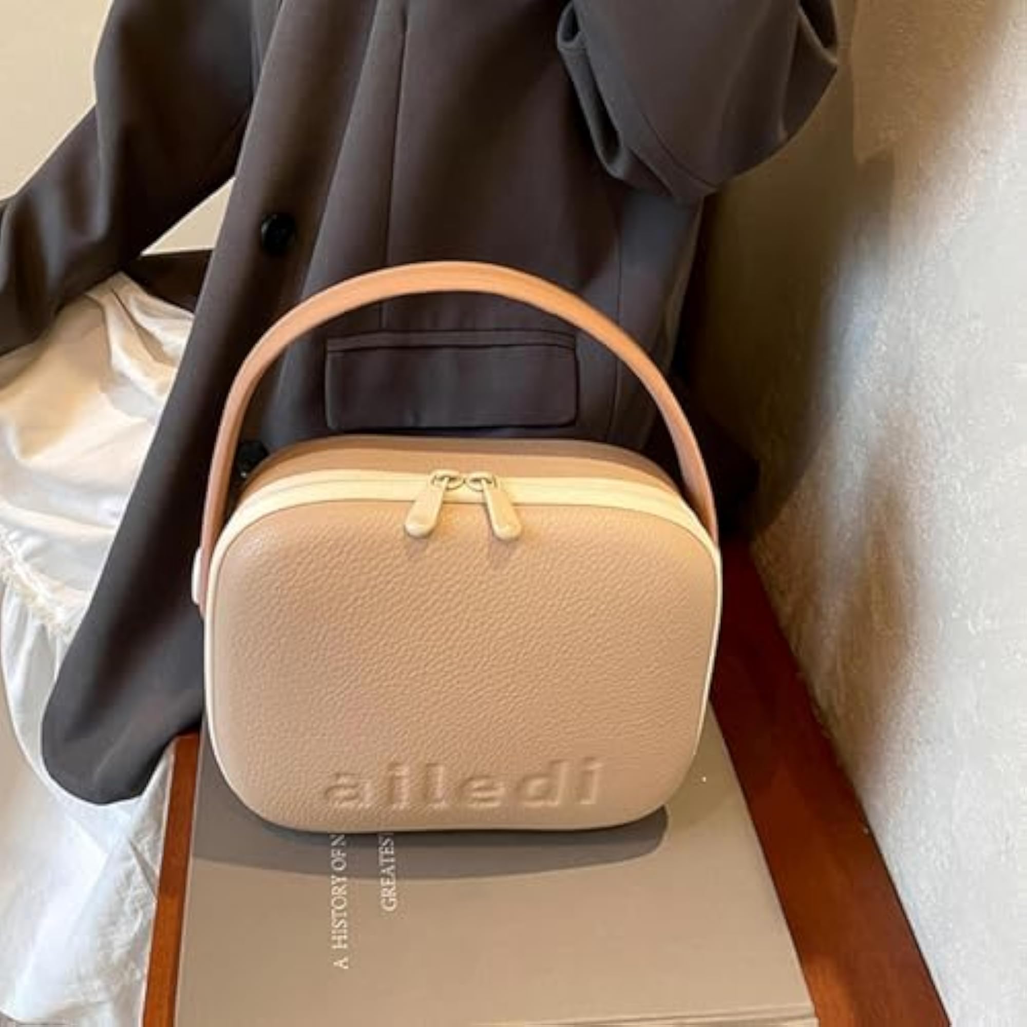 PU Leather Waterproof Makeup Bag for Traveling