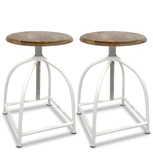Disponibile in nero o bianco, come pezzo unico o in set da 2, i nostri sgabelli da bar possono essere inseriti senza soluzione di continuità in qualsiasi ambiente, da privato a ufficio