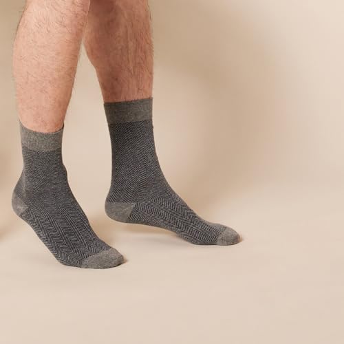 Amazon Essentials mens Comfortable Patterned Dress Socks