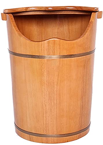 Bassin en bois pour bain de pieds et rituel de pédicure relaxant à la maison après le travail