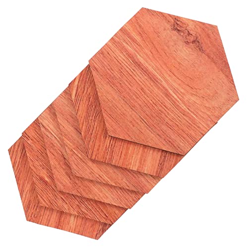 Paneles de madera hexagonales WOONEKY que crean relieve tridimensional en paredes de salones