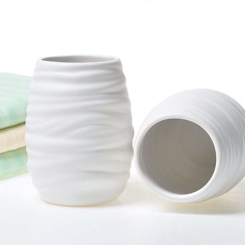 Set di Accessori da Bagno da 5 Pezzi con Dispenser per Doccia, Set Regalo con Dispenser di Sapone, Pompa, portaspazzolino, portasapone e Bicchieri per collutorio, in Ceramica/Bianco.