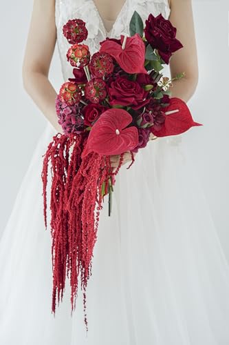 Ramo de boda boho asimétrico con rosas rojas y amaranto miniatura 1