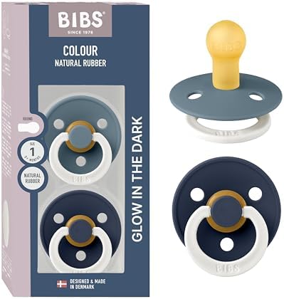 BIBS Colour GLOW Schnuller, 0-6 Monate, 2er-Pack, Petrol/Deep Space | Runder Sauger | Naturkautschuklatex | Größe 1 | BPA-frei | Hergestellt in Dänemark | Leuchtring | Hohe Akzepta