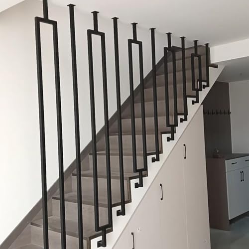 Rampe d'escalier en fer forgé pour éviter les chutes dans les marches sombres
