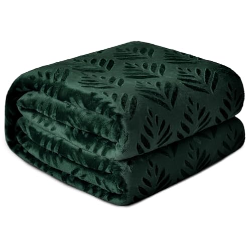 Exclusivo Mezcla Fleece Throw Blanket for Couch, Super Soft and Warm Blankets for All Seasons, Plush Fuzzy Leaves Pattern Throw, Forest Green Throw, 127x150 CM
