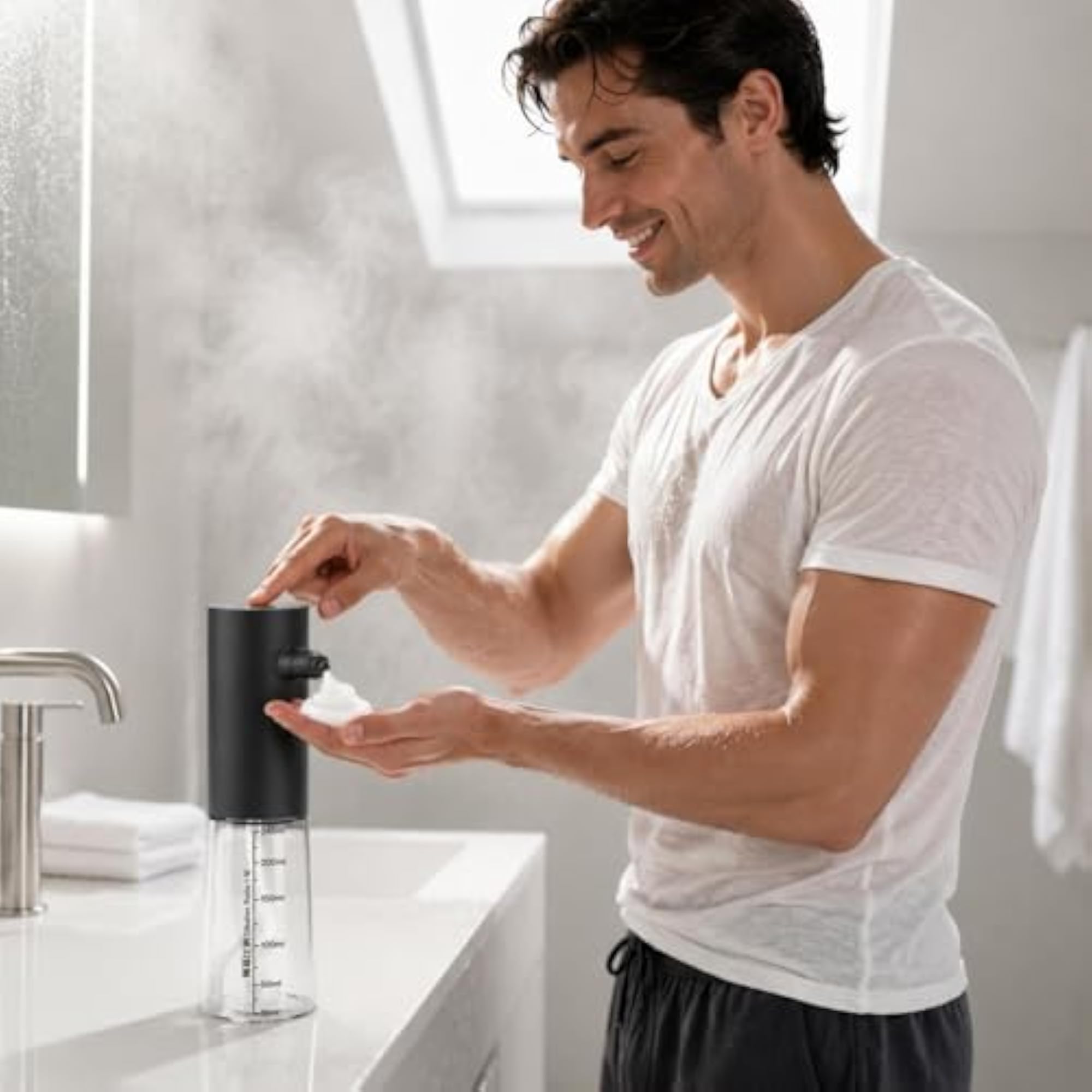 Rechargeable Foaming Pump Shampoo Foam Sprayer