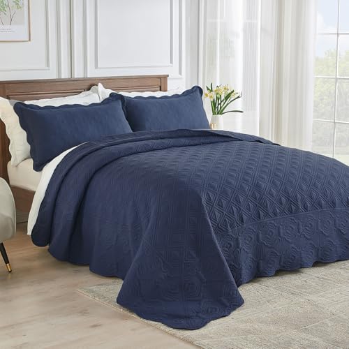 SUCHBED Alaskan King Bedspread Set Oversized King Bedspreads 132x120 inches Extra Wide King Quilt Set Lightweight Coverlet with Shams Grid & Damask Quilted Bedspread for All Season, Navy Blue