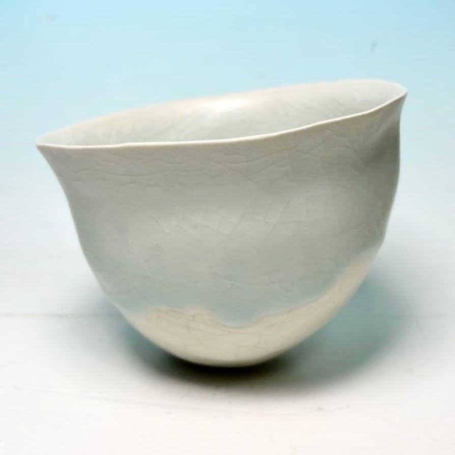 Amazon.co.jp: 父 藤平伸 藤平寧 作 青磁茶碗 銘 うい 共箱共布