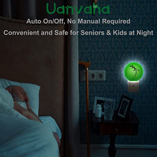 Image of Gecko Lizard Night Lights Plug into Wall Silhouette of Lizard Behind Green Leaf LED Dusk to Dawn Plug-in Nightlight Auto Sensor for Bedroom Bathroom Hallway Living Room