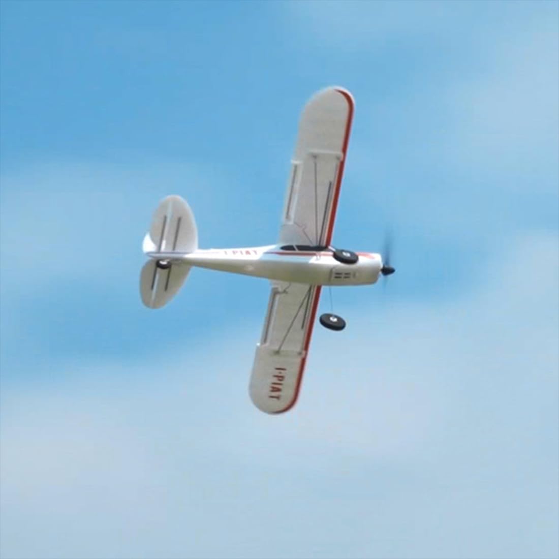 Modelo de avión RC 2,4 GHz, 6 canales, 500 mm de envergadura, entrenador de una sola hoja, EPP de ala rígida, avión realista con tres modos de vuelo, retorno de una llave (RTF), adecuado para