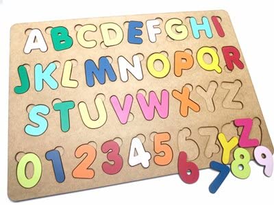 Brinquedo Educativo Pedagógico em Madeira Alfabeto Letras e Números Coloridos Tabuleiro de 41cmx29cm