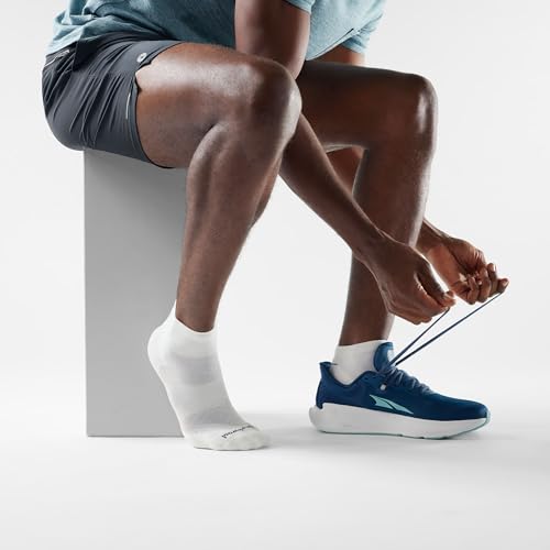 Image of Smartwool Men's Run Targeted Cushion Ankle Socks