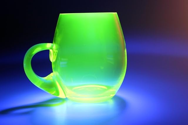 Uranium Glass Tableware (Glow Under UV, No hot Water) - Beer Glass Smooth, Czech Republic (Glossy, 0.3 L)