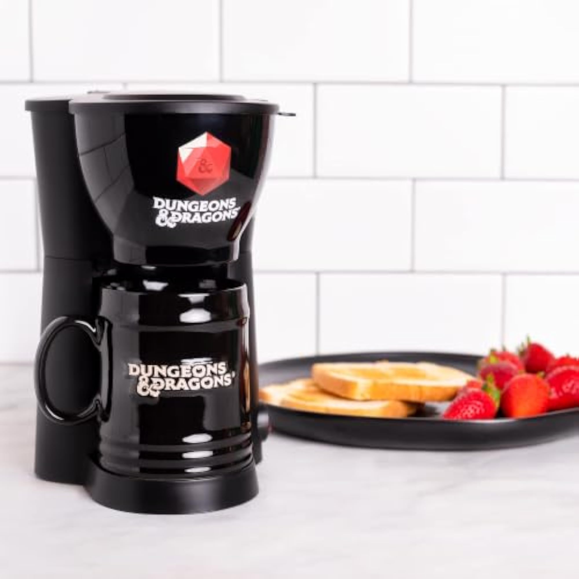 Dungeons and Dragons Single Cup Coffee Maker with Mug