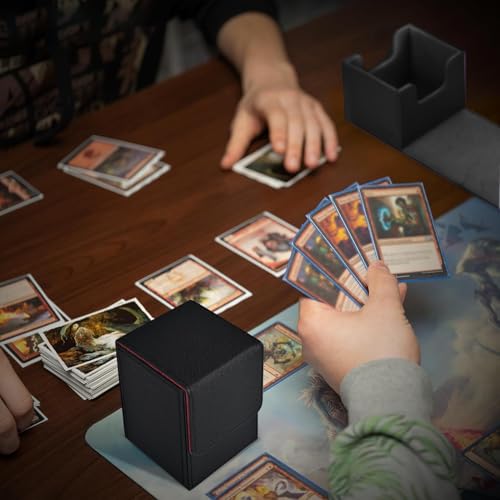 صندوق بطاقات لبطاقات التداول مع فواصل واحدة، صندوق تخزين البطاقات يناسب اكثر من 100 بطاقة ذات غلاف واحد، حامل بطاقات مغناطيسي قوي من جلد البولي يوريثين لماجيك كوماندر تي سي جي سي جي (اسود واحمر)