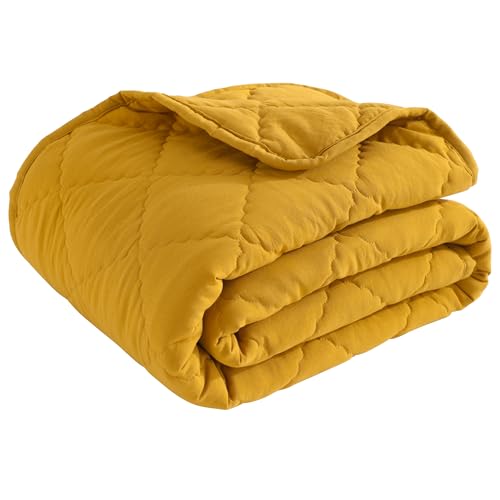 Image of BEDSUM Toddler Quilt 43x60, Microfiber Kids Quilt Toddler Bed, Yellow | Lightweight Soft Comfort for Toddler Beds, Daycare, Preschool Naps, Boys Girls, Machine Washable All Season Toddler Comforter