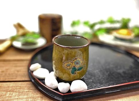 ??? Kutani Hyakkaen small teacup single item kinshibai ni tori feat.decorated base