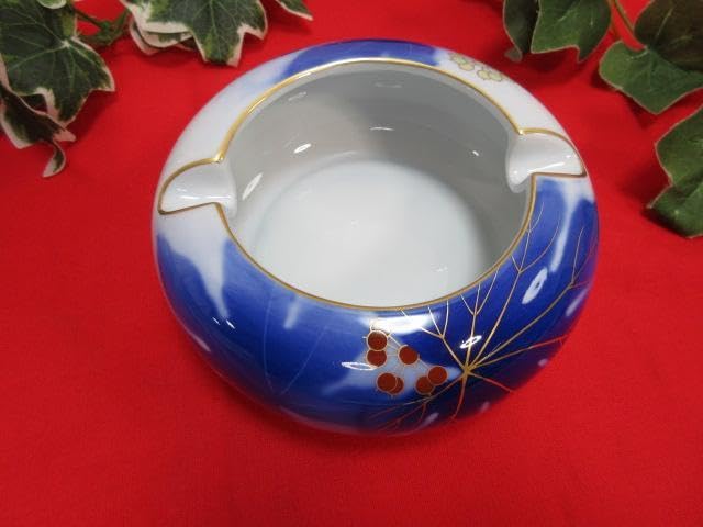 Amazon.co.jp: 深川製 絵染付有田深川製磁宮内庁御用達金彩 灰皿