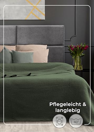 LAYNENBURG Premium Waffelpique Baumwolldecke 220x240 cm - Oeko-TEX 100 - Baumwollmix Kuscheldecke - Decke als Wohndecke, Sofa-Decke & Couchdecke - Wolldecke kuschelig-warm aus Baumwolle (dunkelgrün)
