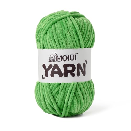 Image of Fluffy Chenille Yarn for Crocheting, Chunky Velvet Yarns for Crochet Amigurumi, Baby Yarn for Crocheting Soft Blanket, 87.4yds /3.5 oz Bulky Yarns for Crafts /Hats /Shoes /Socks (Christmas Green)