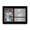Foto Incorniciata A4 Di John Stones (Manchester City) Con Firma Stampata. Cornice Nera Con Acrilico, Dimensioni 330x245mm. Regalo Perfetto Per Tifosi Di Calcio.
