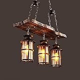 Fascino rustico: aggiungi un tocco di stile rustico alla tua casa con questo splendido lampadario a lanterna in legno di fienile caratterizzato da una trave in legno di recupero.