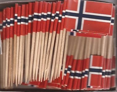 Box of 100 Norway Norwegian Toothpick Flags Dinner Flags Cocktail Flags WindStrong® Ships Fast
