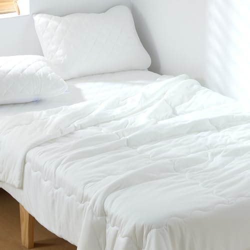 クモリ(Kumori) 掛け布団 シングル 夏用 やさしく眠る 「雲ふとん」 洗える 帝人中わた使用 抗菌消臭 軽量 肌触り優しい 通気性 掛布団 かけ布団 140X190cm ホワイトの商品画像（Amazon）