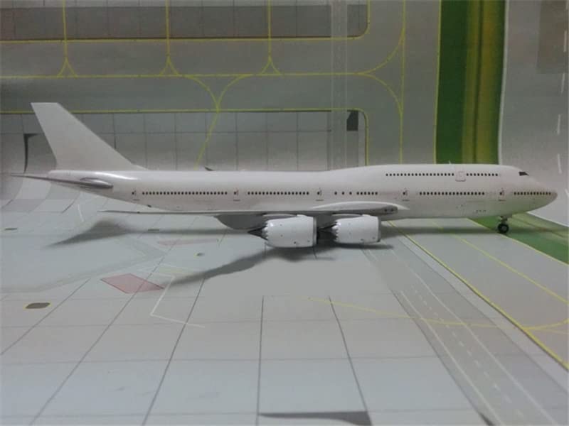 Amazon | JC Wings 1/200 完成品 For Boeing B747-8 Blank DIECAST