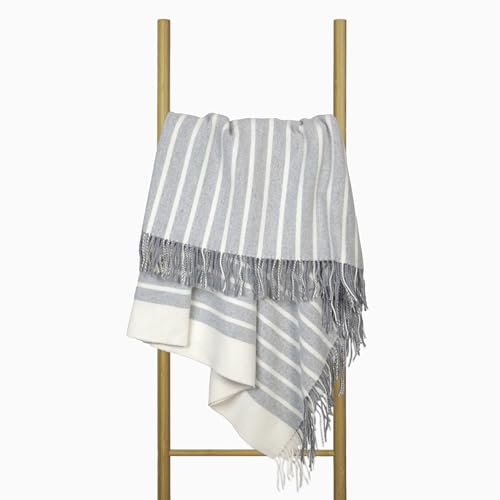 Nostra Andora Manta de Lana Merino y Cachemira – Suave, Transpirable y Ligera, Elegante para Sofá, Cama y Uso Exterior, Diseño Termorregulador con Flecos – Fabricada en Europa (Gris)