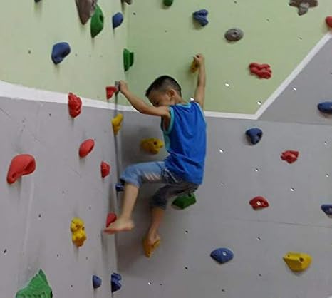 Amazon Co Jp ロッククライミングホールド 子供用 樹脂ロッククライミンググリップ 15個セット 屋内 屋外 遊び場 登山 壁用 亜鉛メッキの取付金具付き 取り付け簡単 スポーツ アウトドア