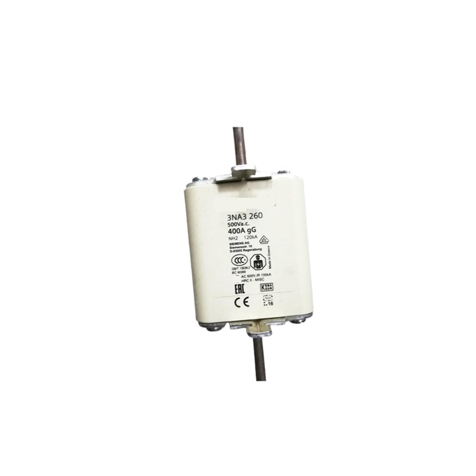 Fusible 3NA3352 évite les pannes surintensité sur ligne usine