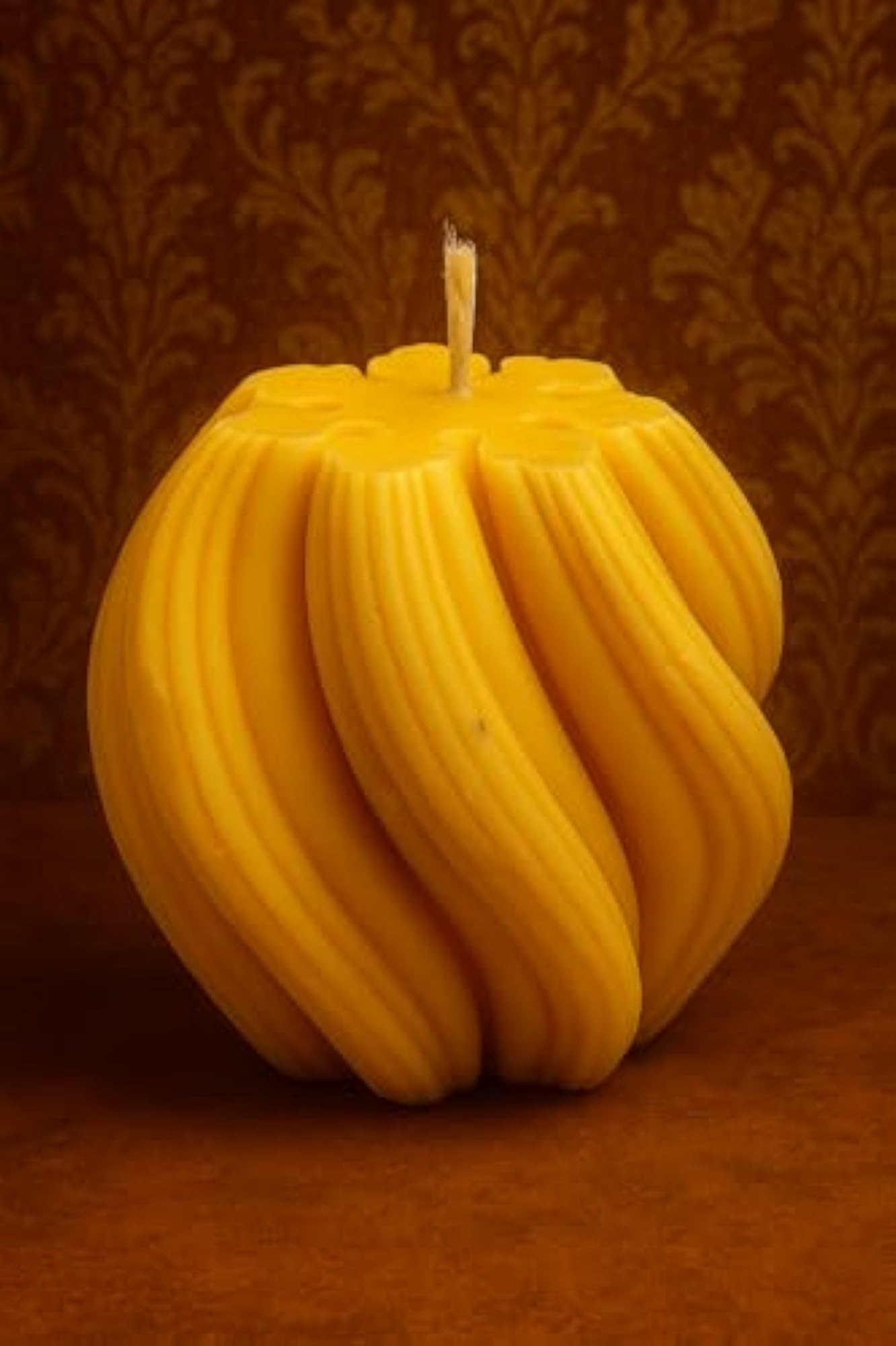 Decorative Spiral Beeswax Candle, Premium Gift